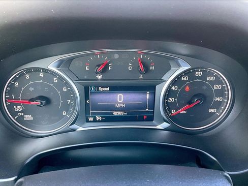 Used 2024 GMC Terrain SLE image 18