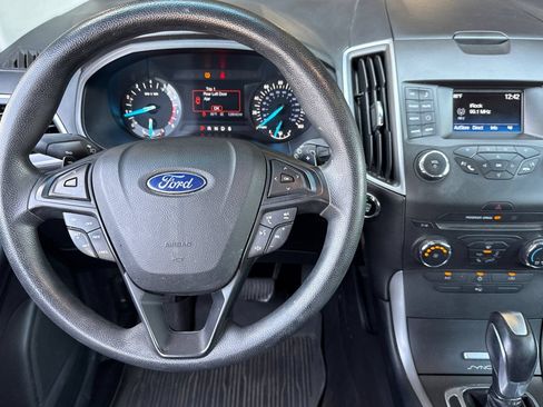 Used 2017 Ford Edge SE AWD/4WD image 14