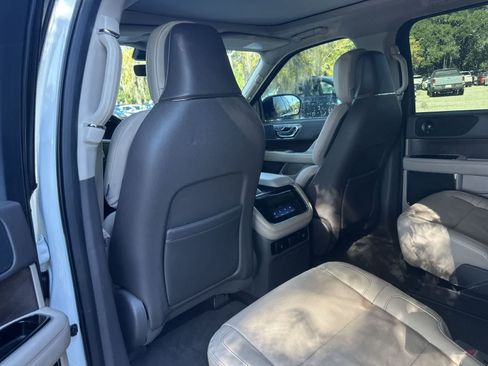 Used 2024 Lincoln Navigator Reserve AWD/4WD image 14