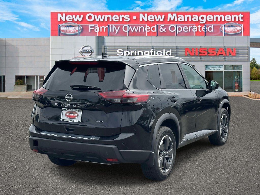 Certified 2025 Nissan Rogue SV w/ SV Premium Package AWD/4WD image 5
