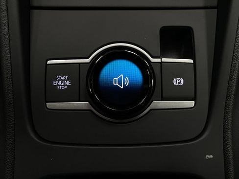 New 2025 Volkswagen Tiguan SE image 24