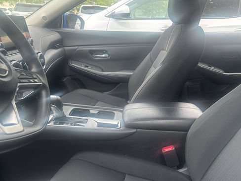 Used 2025 Nissan Sentra SV FWD image 10