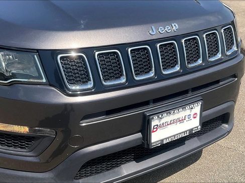 Used 2018 Jeep Compass Sport w/ Tech Group FWD image 26