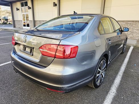 Used 2014 Volkswagen Jetta SE image 5