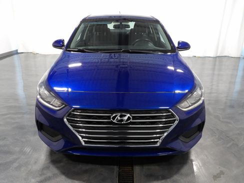 Used 2019 Hyundai Accent SE FWD image 2