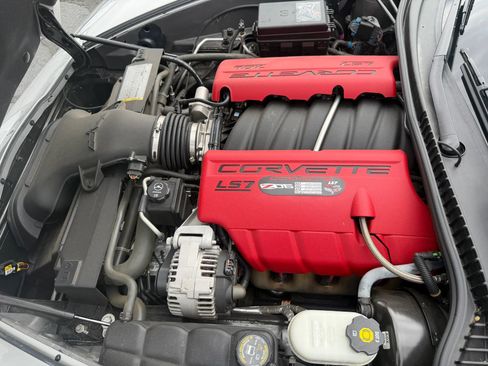 Used 2006 Chevrolet Corvette Z06 w/ Preferred Equipment Group RWD image 19