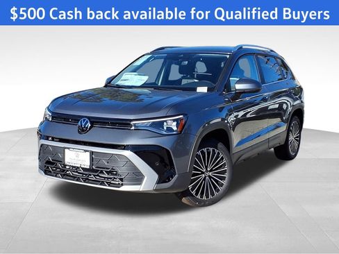 New 2026 Volkswagen Taos SE image 1