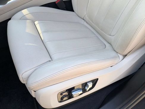 Used 2020 BMW X5 sDrive40i w/ Executive Package RWD image 30
