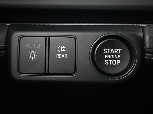 Certified 2026 Porsche Panamera 4 AWD/4WD image 25