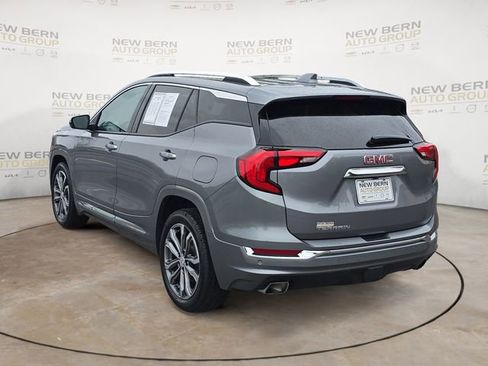 Used 2020 GMC Terrain Denali w/ LPO, Floor Liner Package FWD image 3