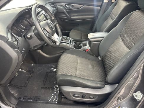 Used 2018 Nissan Rogue SV AWD/4WD image 13