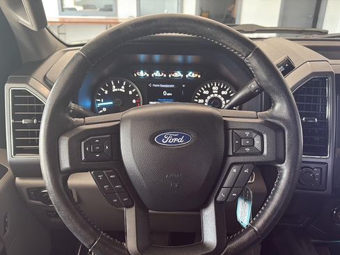 Used 2019 Ford F150 XLT w/ Equipment Group 302A Luxury AWD/4WD image 14