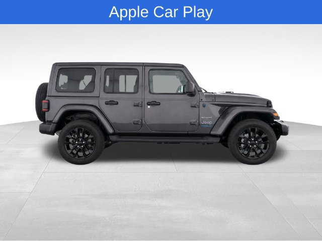 Used 2022 Jeep Wrangler Unlimited Sahara w/ Cold Weather Group AWD/4WD image 8