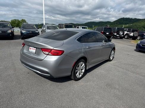 Used 2015 Chrysler 200 Limited w/ Convenience Group FWD image 8