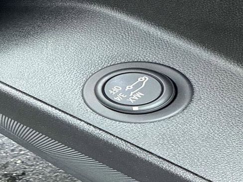 Used 2023 Chevrolet Equinox RS AWD/4WD image 8