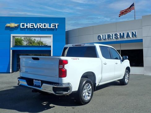Used 2024 Chevrolet Silverado 1500 LT image 3