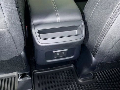 New 2026 Nissan Pathfinder SV AWD/4WD image 38