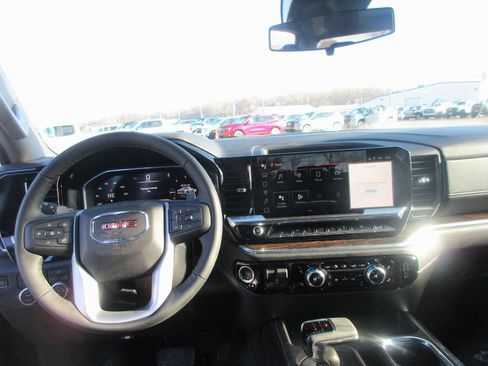 New 2026 GMC Sierra 1500 Elevation image 16