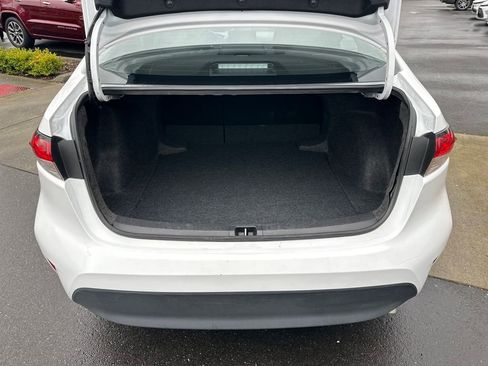 Certified 2025 Toyota Corolla LE image 25