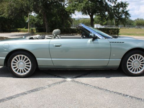 Used 2004 Ford Thunderbird Pacific Coast RWD image 20