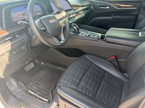 Used 2023 Cadillac Escalade Sport Platinum w/ LPO, ONYX Package image 22