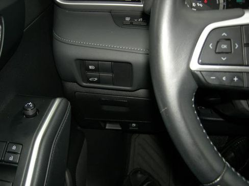 Used 2022 Toyota Highlander XLE image 13