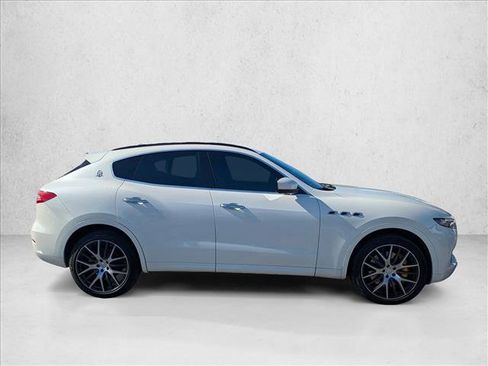 Used 2017 Maserati Levante S image 2