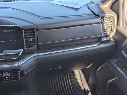 Used 2025 Chevrolet Silverado 2500 LT w/ Convenience Package image 17