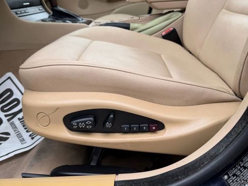 Used 2003 BMW 325xi Sedan image 18