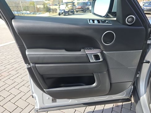 Used 2019 Land Rover Range Rover Sport HSE image 19