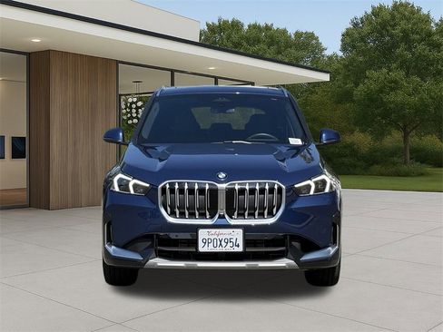 Used 2025 BMW X1 xDrive28i w/ Technology Package image 3