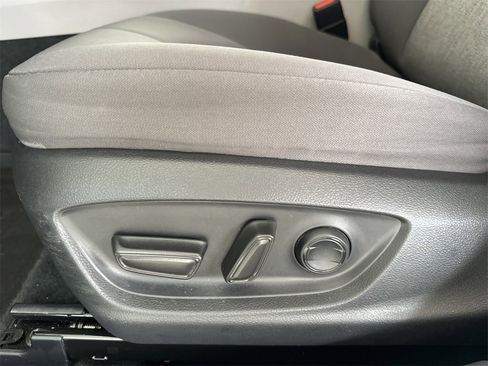 Used 2022 Toyota Camry LE image 14