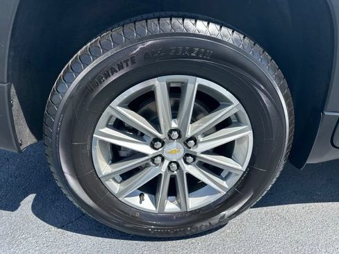 Used 2023 Chevrolet Traverse LT AWD/4WD image 42