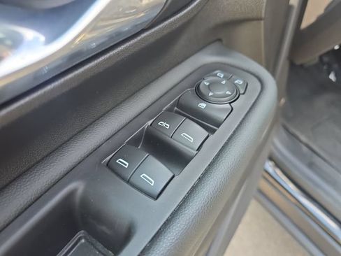 Used 2024 GMC Terrain SLE w/ Driver Convenience Package AWD/4WD image 12
