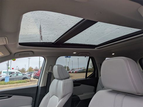 Certified 2024 Honda Pilot Touring image 12