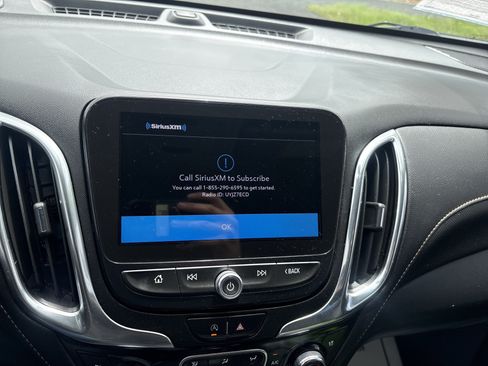 Used 2022 Chevrolet Equinox Premier FWD image 21