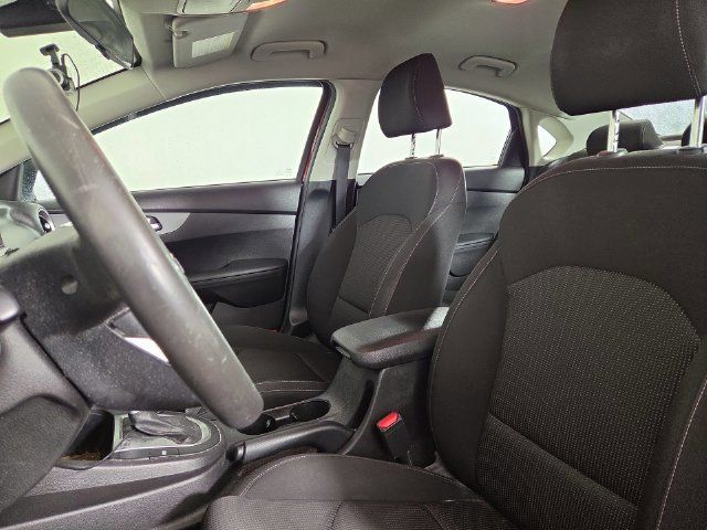 Used 2021 Kia Forte LXS FWD image 13