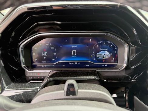 Used 2025 Chevrolet Silverado 1500 High Country image 21