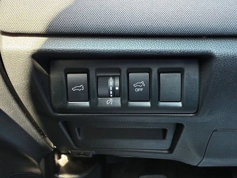 Used 2023 Subaru Outback Premium AWD/4WD image 7