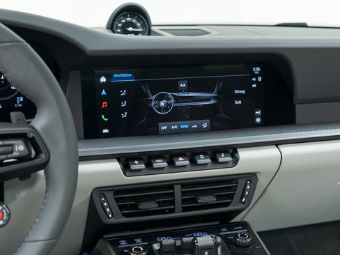 New 2026 Porsche 911 Carrera 4S image 25