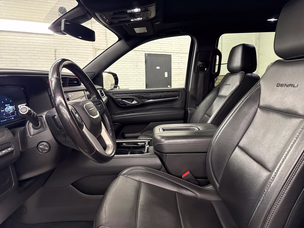 Used 2022 GMC Yukon XL Denali AWD/4WD image 9