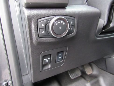 Used 2018 Ford F150 XLT w/ Equipment Group 302A Luxury image 13