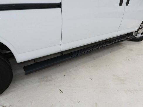 Used 2022 Chevrolet Express 3500 LS RWD image 24