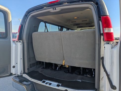 Used 2020 Chevrolet Express 3500 LT w/ LT Preferred Equipment Group image 20