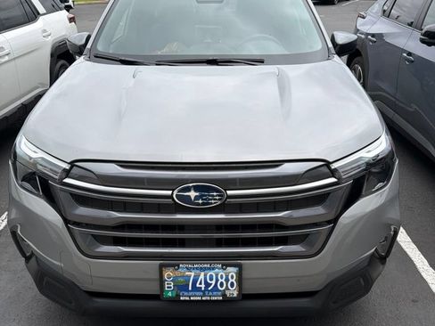 Certified 2025 Subaru Forester Premium AWD/4WD image 13