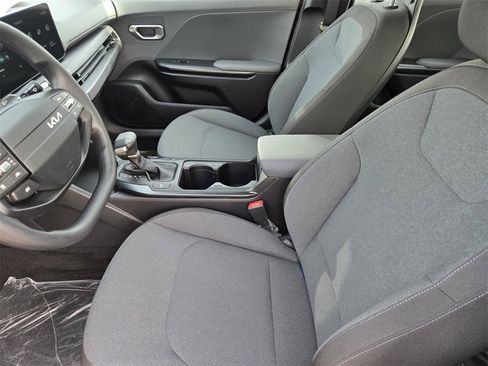 New 2025 Kia K4 LXS image 9