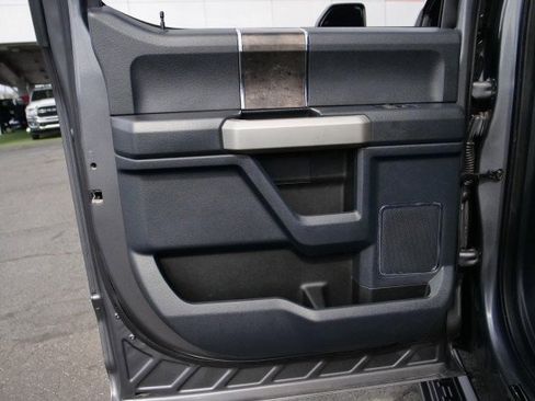 Used 2022 Ford F350 Lariat w/ Black Appearance Package image 27