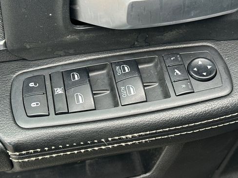 Used 2019 RAM 3500 Big Horn image 13