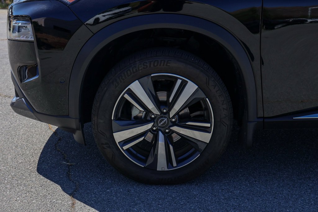 Used 2023 Nissan Rogue SL w/ SL Premium Package FWD image 12