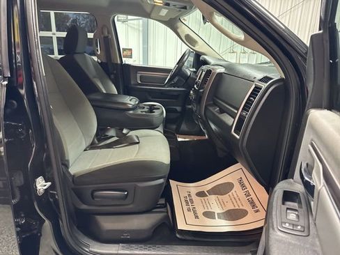 Used 2021 RAM 1500 Classic SLT image 26